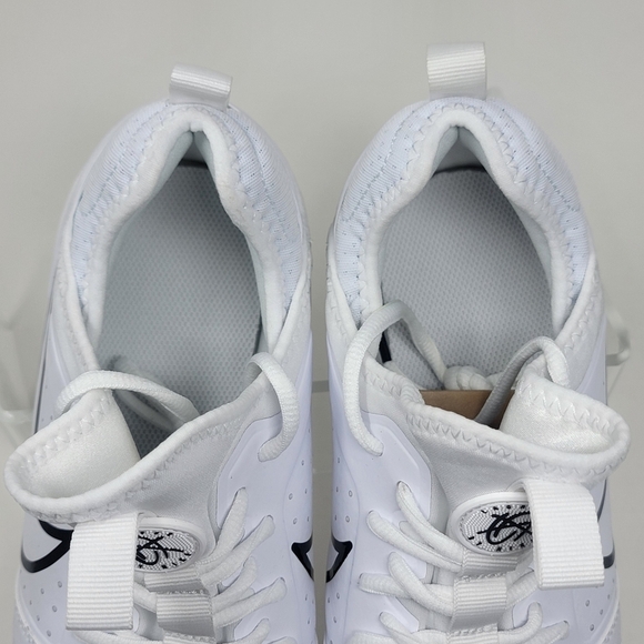 Nike Huarache 9 Varsity LAX Lacrosse Cleat White/Black Men Sz 8.5 FD0090-101 New main image 9